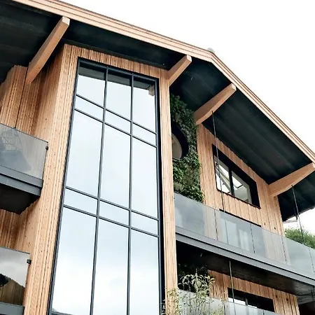 Oda ve Kahvaltı Grand Franziska - Inkl Crossfit Gym 4*