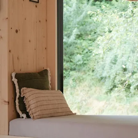 Grand Franziska - Inkl Crossfit Gym 住宿加早餐酒店 萨尔巴赫